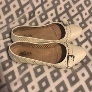 Off white cliffs flats.  Very comfy.